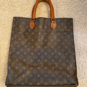 Louis Vuitton Monogram Canvas Sac